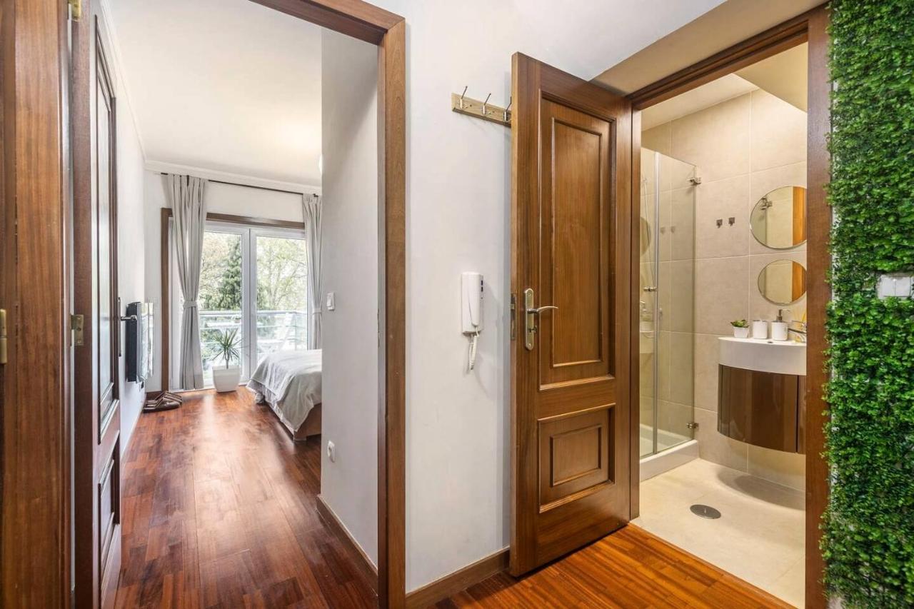 Modern Private Suite With Balcony & Bathroom - King And Queen Beds Vila Nova de Gaia Kültér fotó
