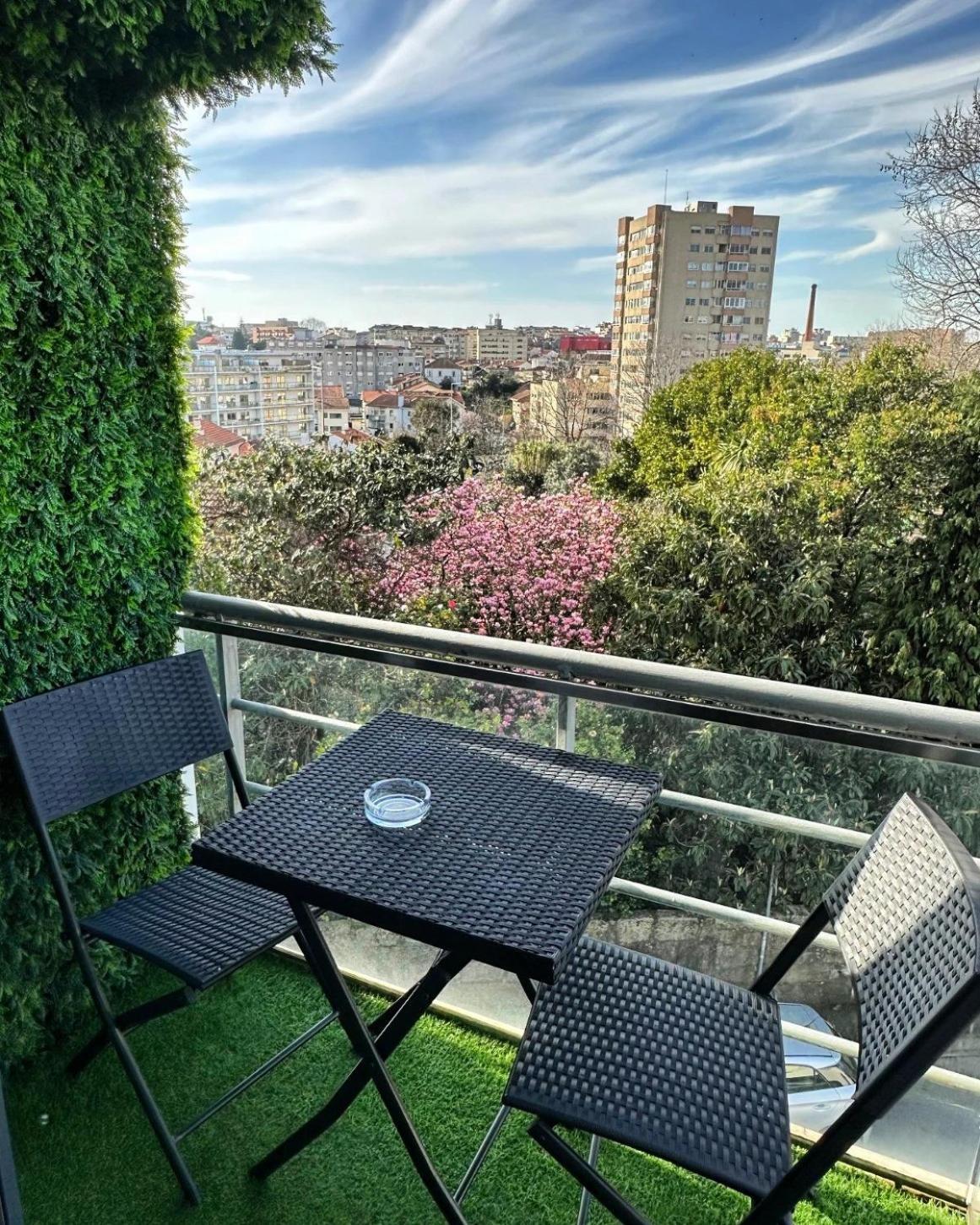 Modern Private Suite With Balcony & Bathroom - King And Queen Beds Vila Nova de Gaia Kültér fotó