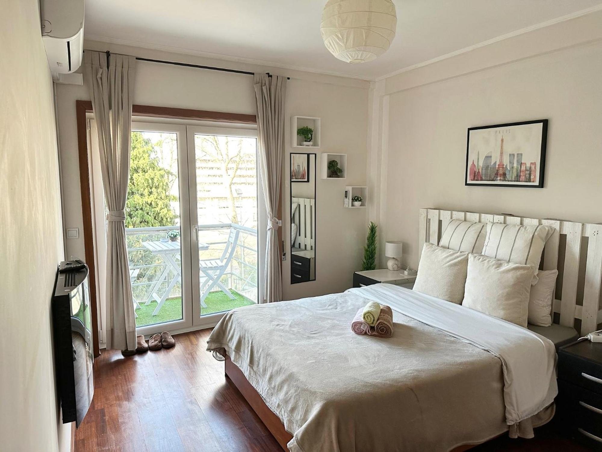 Modern Private Suite With Balcony & Bathroom - King And Queen Beds Vila Nova de Gaia Kültér fotó